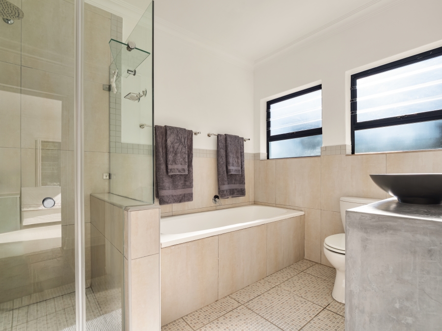 4 Bedroom Property for Sale in Rexford Western Cape